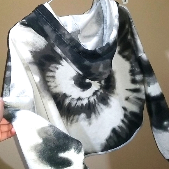 Crop top - Picture 2 of 2